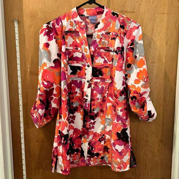 🐻Size S - Laura Scott - Pink and Floral Roll Sleeve Button-Down Blouse - Picture 1 of 6